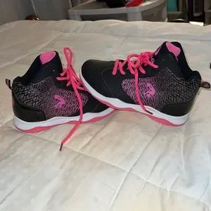 Girls shaq deals shoes